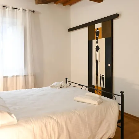- Rustic Style Flat Apartment Pisa